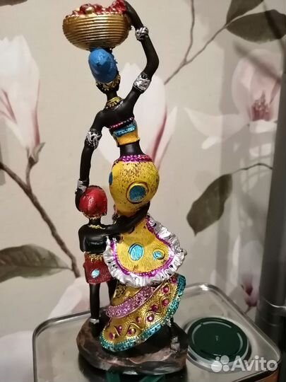 Интерьерная статуэтка