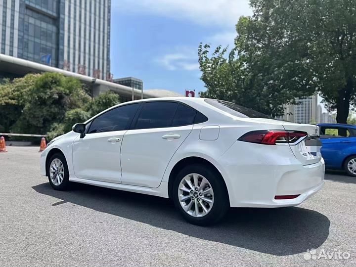 Toyota Corolla 1.2 CVT, 2021, 45 000 км