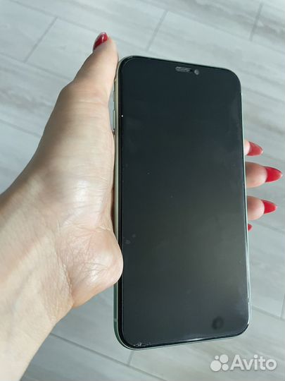 Телефон iPhone 11