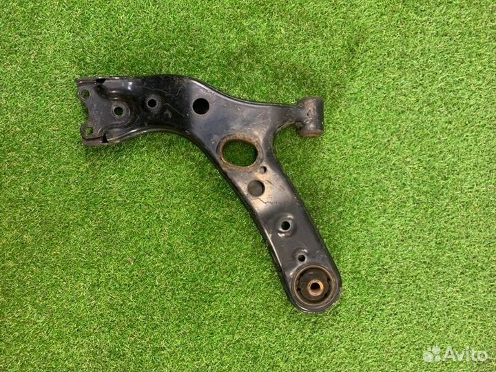 Рычаг передний правый Toyota Vellfire AGH30W