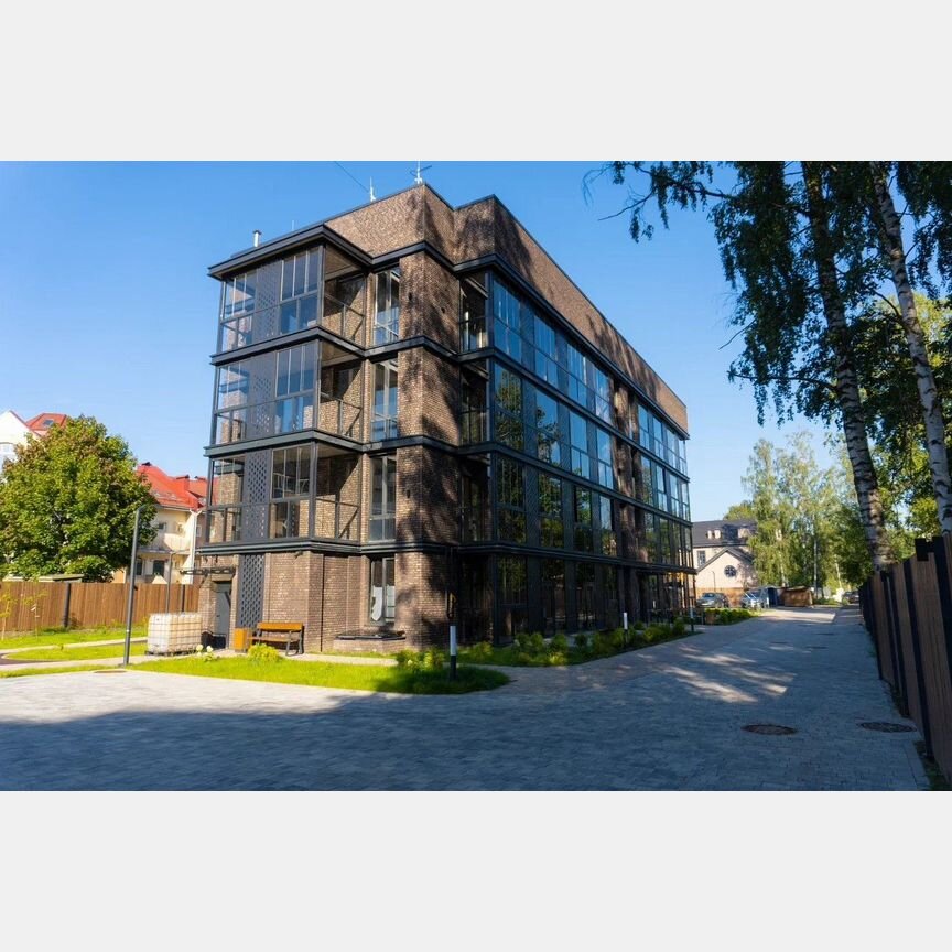 2-к. квартира, 71 м², 1/4 эт.