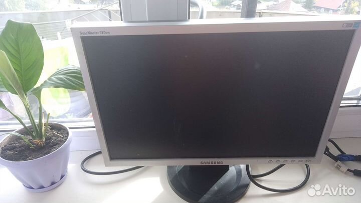 Монитор Samsung