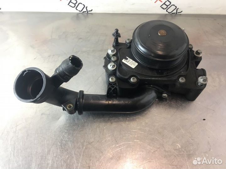 Помпа Mercedes C-Class W204 OM651 2.2 CDI 2011