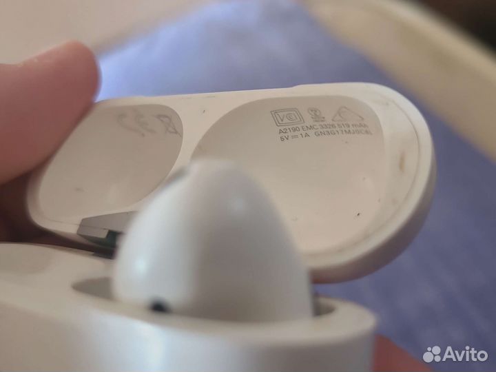 Продам кейс от наушников