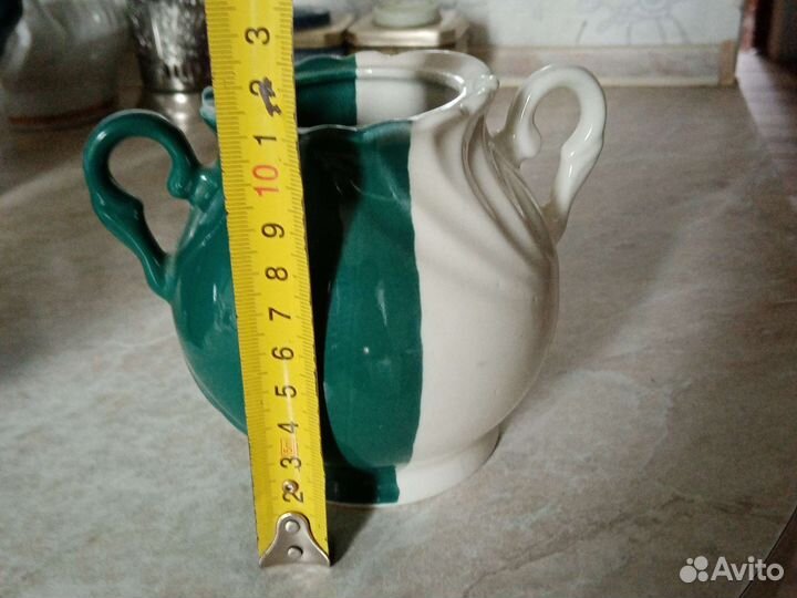 Чайник фарфоровые большой и ваза