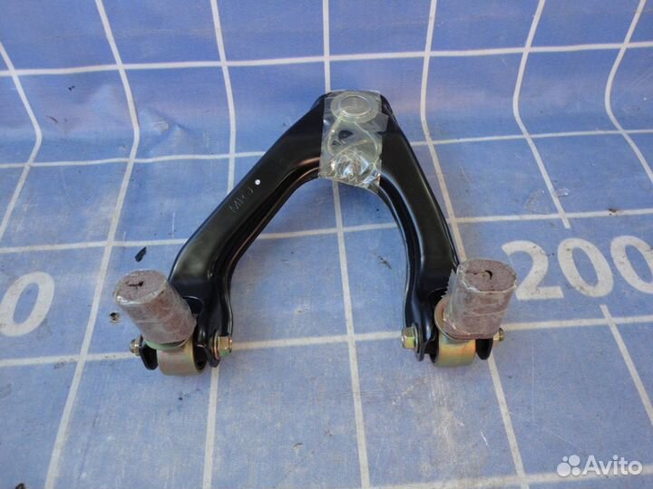 Рычаг передний правый верхний Honda Accord 5