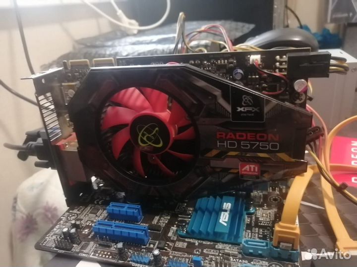 Видеокарта GeForce GTS / Radeon HD