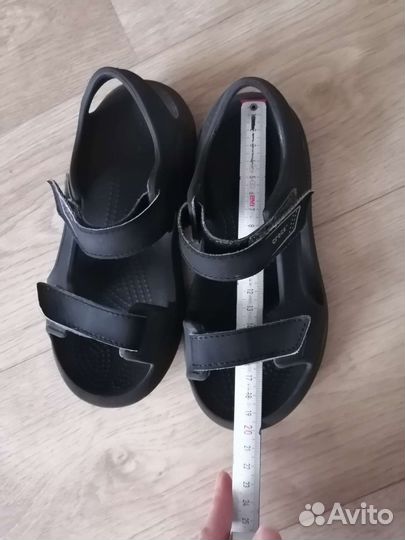 Сандали crocs