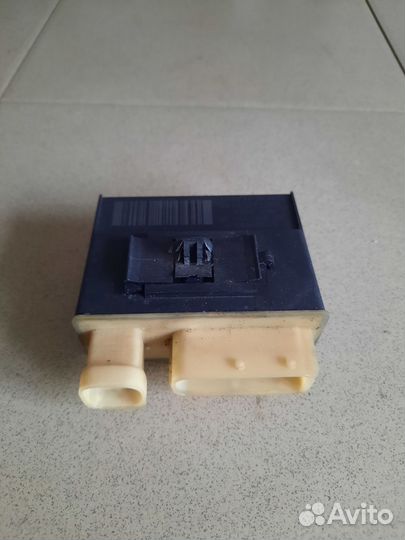 Блок управления вентилятором Citroen Peugeot