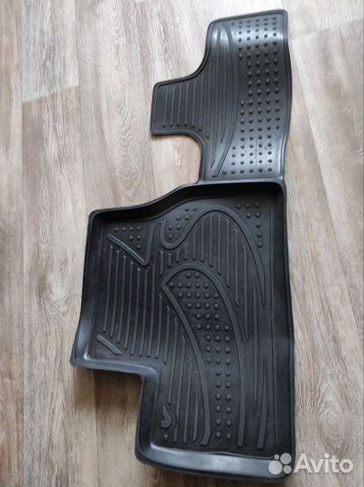 Автомобильные коврики резиновые
