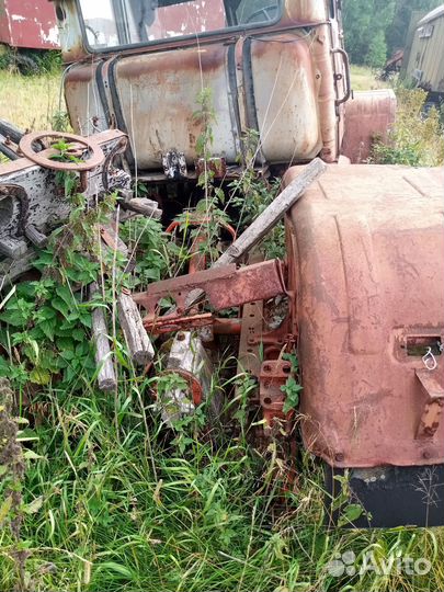 Запчасти на трактор т150