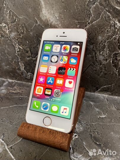 iPhone SE, 16 ГБ