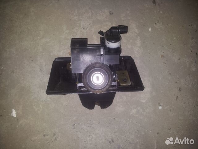 Замок, петли крышки багажника mercedes w210