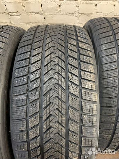 Gripmax SureGrip Pro Winter 275/40 R22 и 315/35 R22 107V