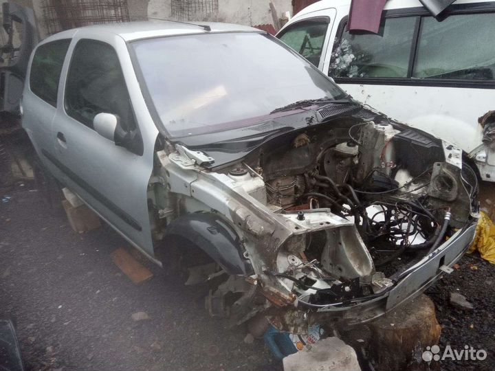 Кузов по частям Renault Clio 2001