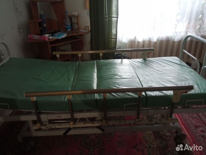 Медицинская кровать для лежачих больных б/у