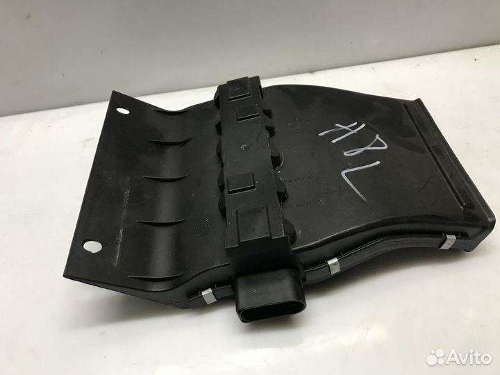 Нагревательный элемент Audi A8 D3 левый