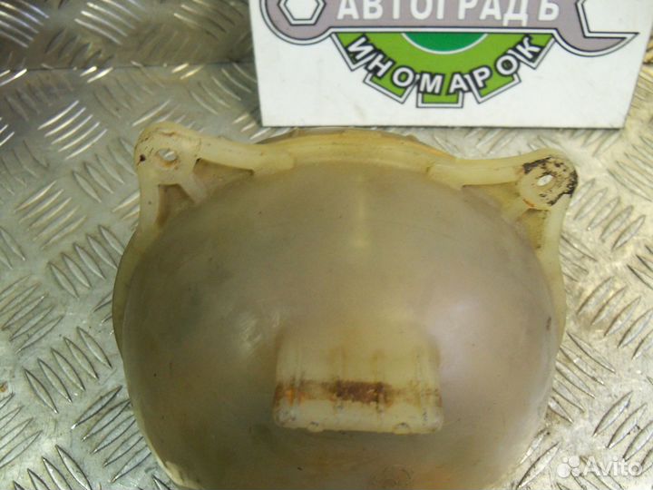 Бачок расширительный Фольксваген B3 Гольф 3 Венто