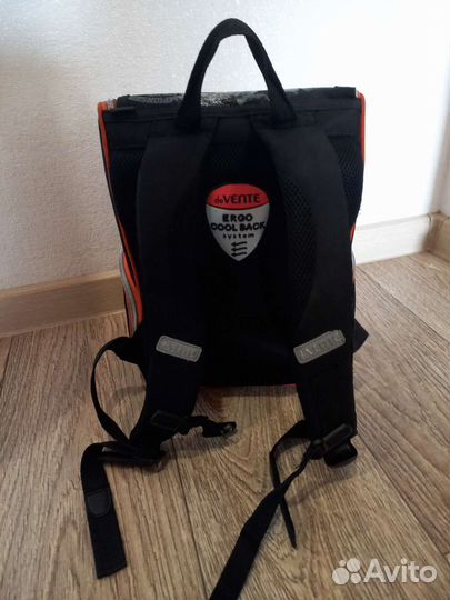 Школьный рюкзак