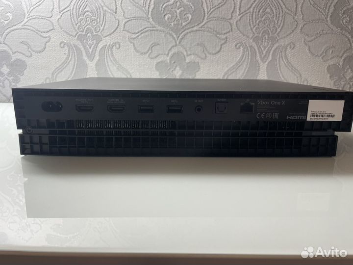Xbox one x 1tb