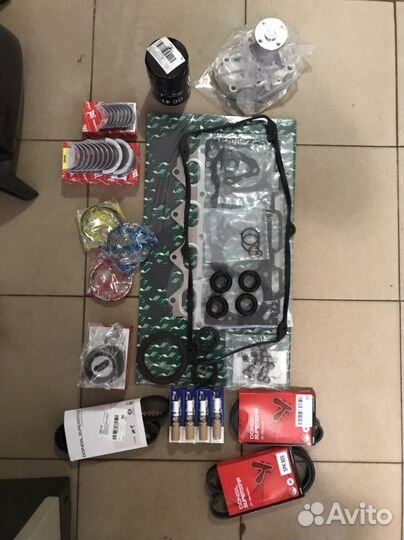 Комплект для ремонта двигателя Mitsubishi 4G18