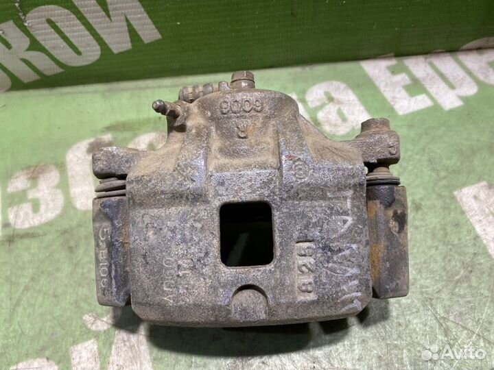 Суппорт тормозной передний правый Mitsubishi