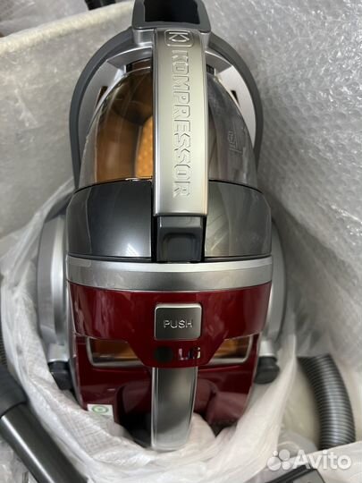 Пылесос LG Kompressor VK89383HU бу труба