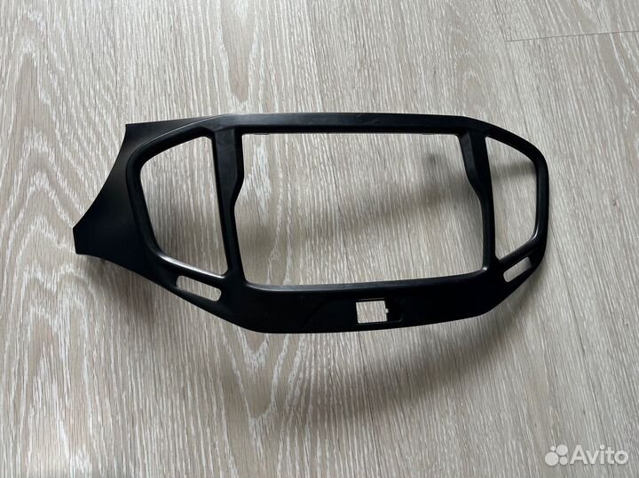 Переходная рамка LADA Vesta