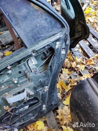 Задняя правая дверь Hyundai sonata Y3