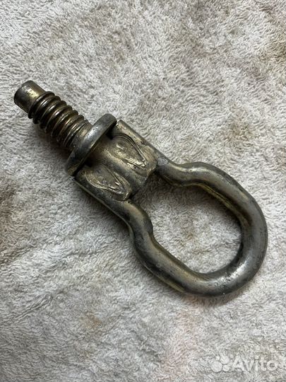 Буксировочный крюк Ford