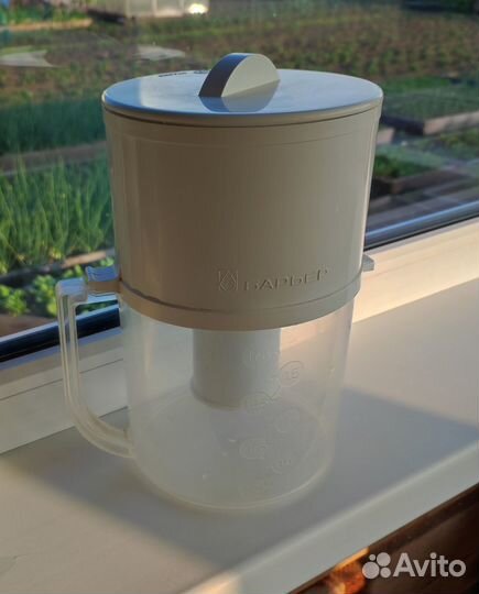 Фильтр кувшин для воды барьер