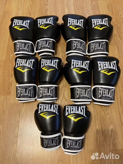 Боксерские перчатки Everlast