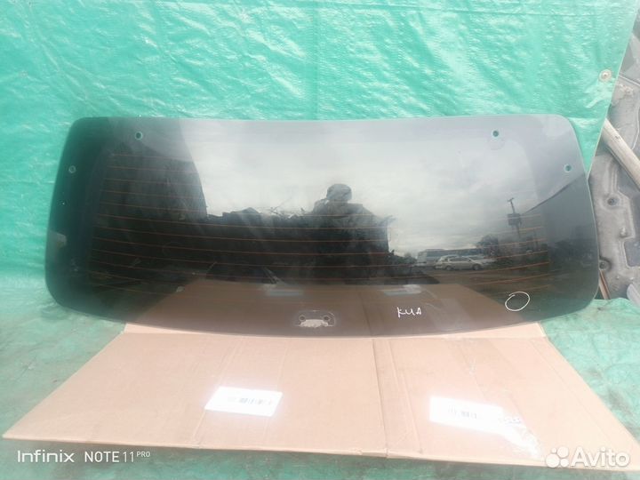 Стекло заднее для Kia Sorento 2004 г