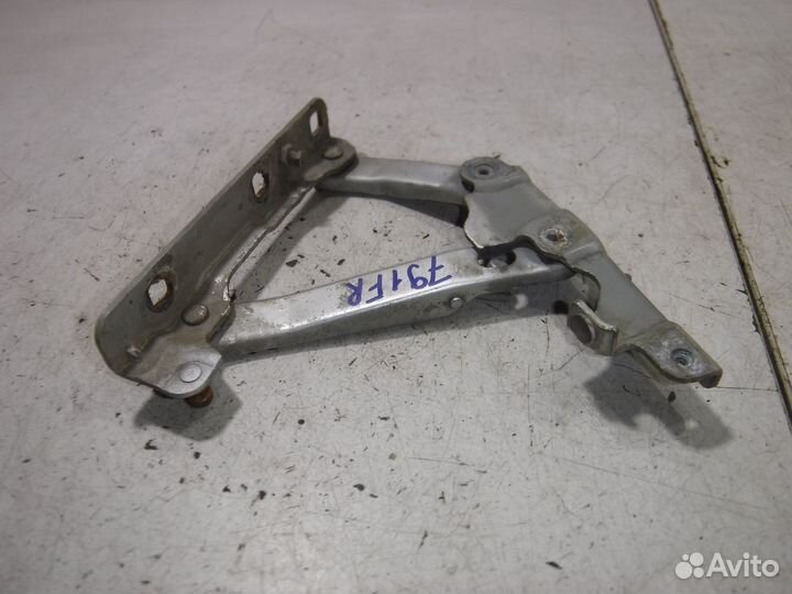 Петля капота правая Mercedes W220 S Class