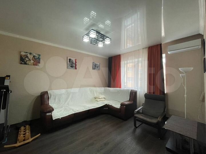 3-к. квартира, 82 м², 3/6 эт.