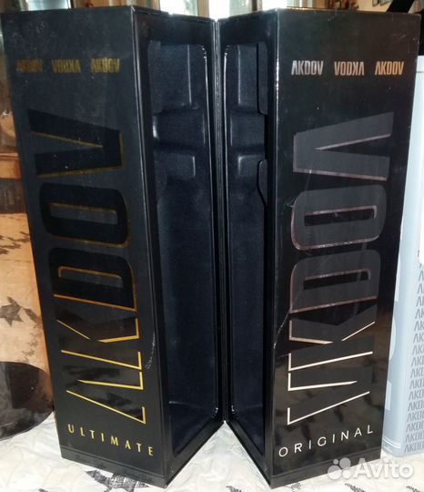 Пустые бутылки, коробки, футляры из под алкоголя