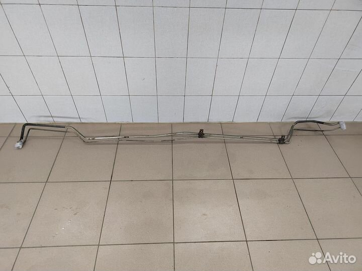 Трубка кондиционера нижняя Hyundai H-1 2,5CRDi