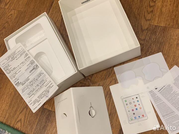 Коробка iPad mini с чеком