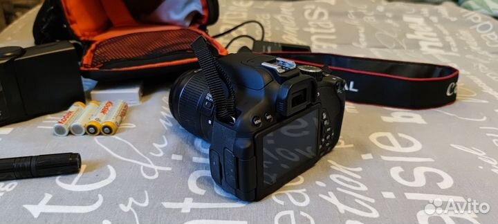 Canon 650d kit 18-55 is ll + комплект