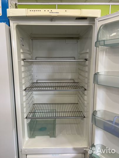 Холодильник Electrolux ER8916B