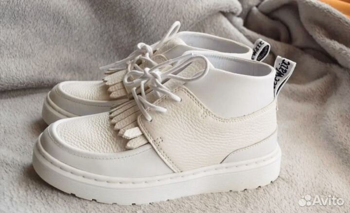 Ботинки женские Dr. Martens белые