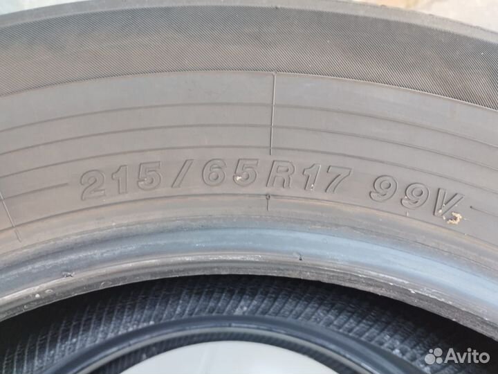 Yokohama BluEarth AE50 215/65 R17 99V