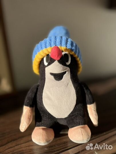 Игрушка крот в шапочке