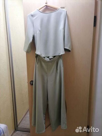 Комбинезон, костюм женский