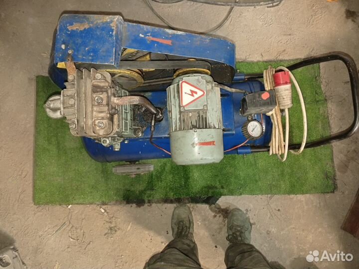 Воздушный компрессор