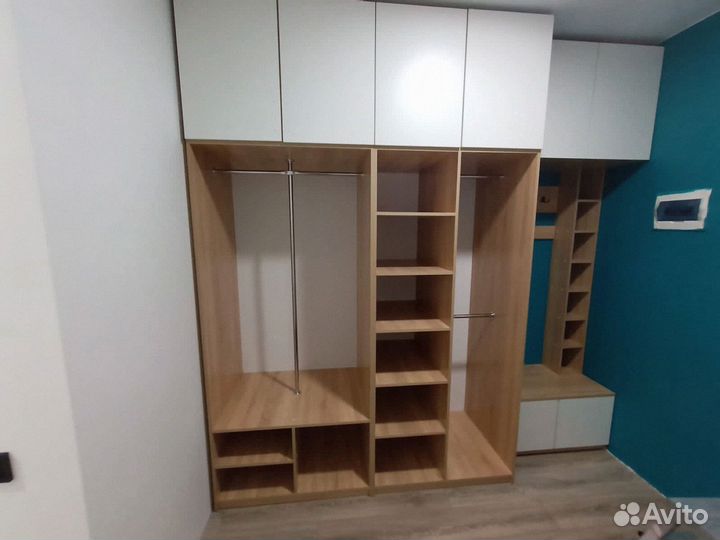 Прихожая на заказ современная