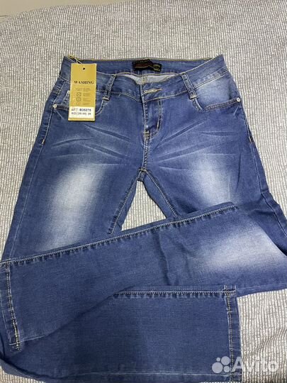Джинсы новые