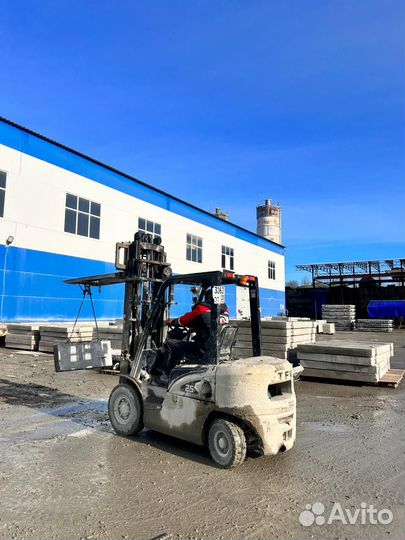 Водитель вилочного погрузчика