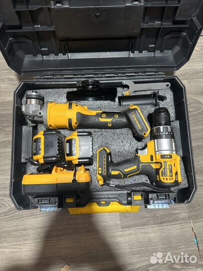 Набор аккумуляторных инструментов DeWalt 2 в 1