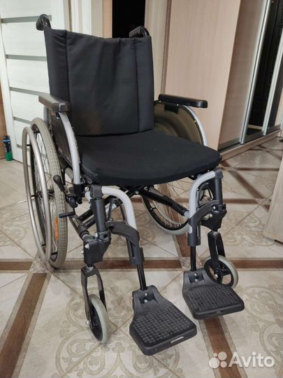 Коляска для нуждающегося